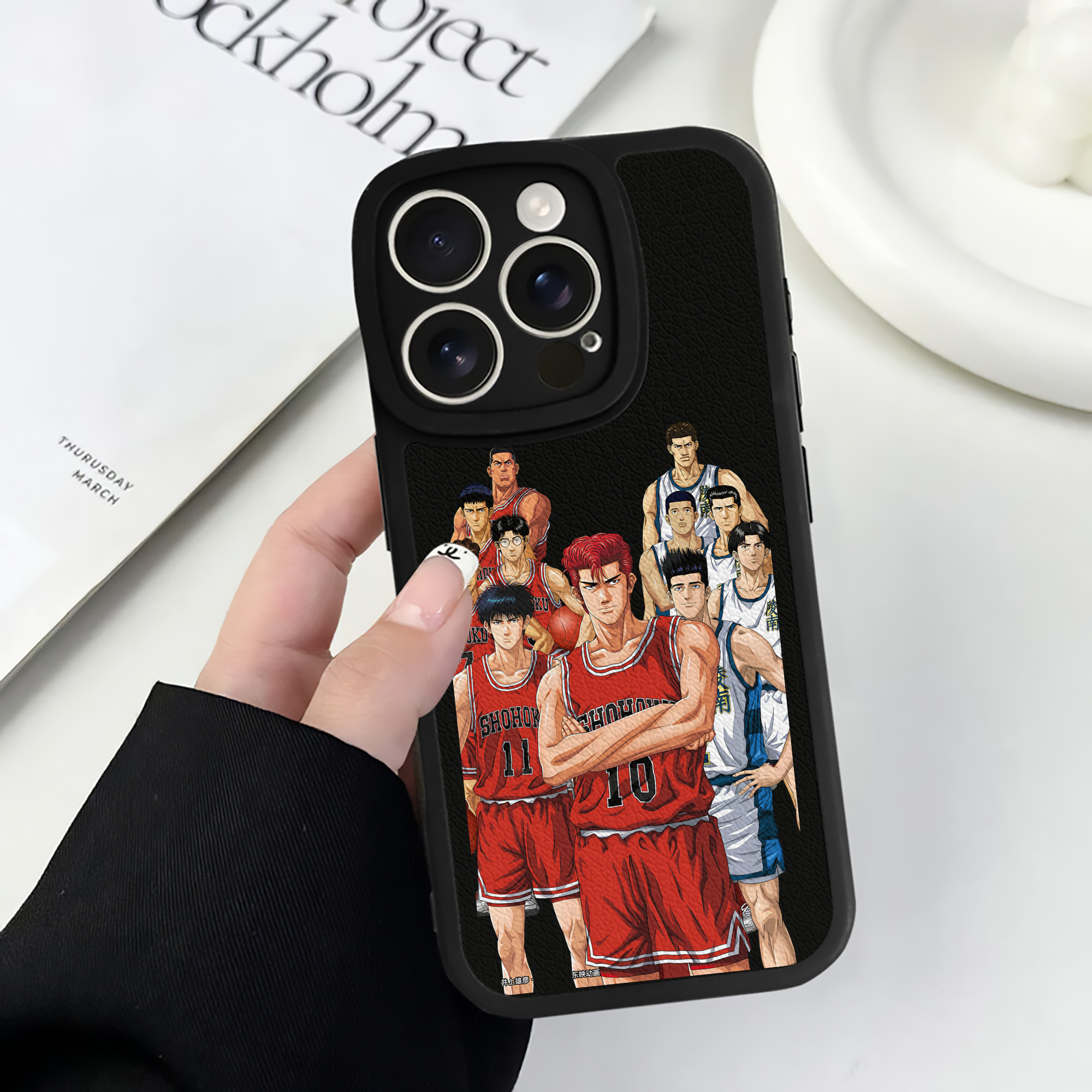 （画像用） SLAM DUNK／スラムダンク 【iPhone 16シリーズ対応】シリコンスマホケース（レザー調） 材質：シリコン